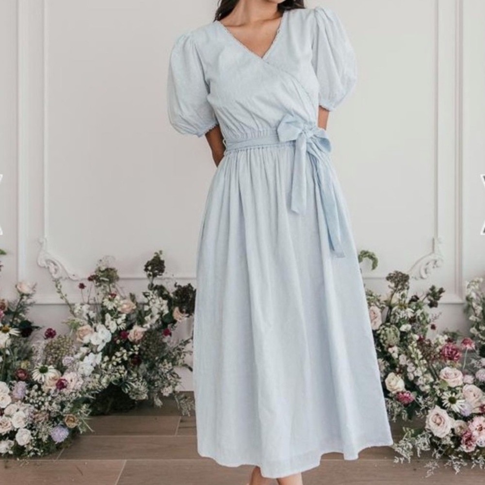 Jessakae Light Blue‎ Dress size M Swiss dots midi romantic summer vacation tie